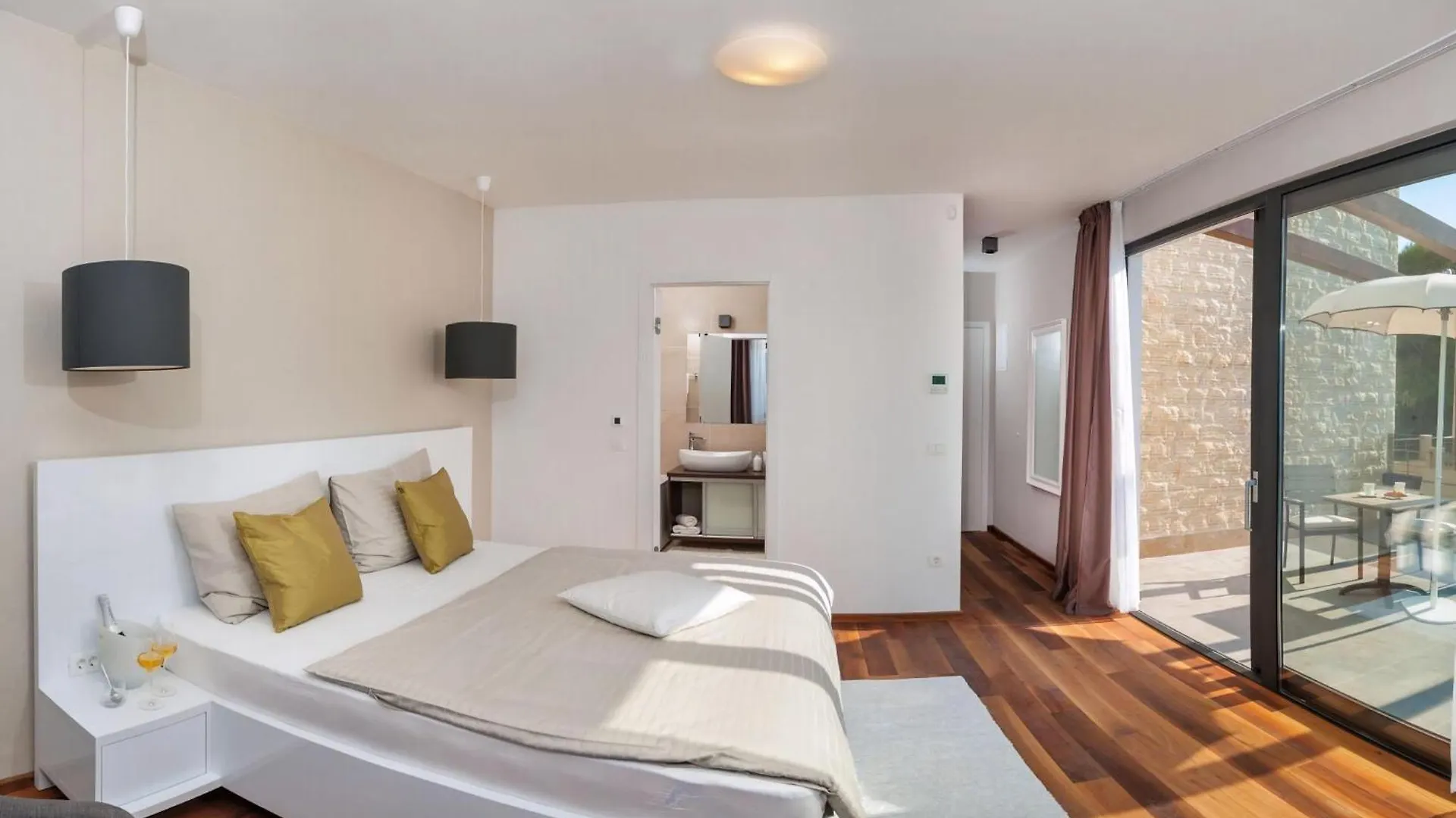 Villa Trogir Deluxe 1 6 Beautiful Bedrooms - Sea Front Private Pools - Sauna