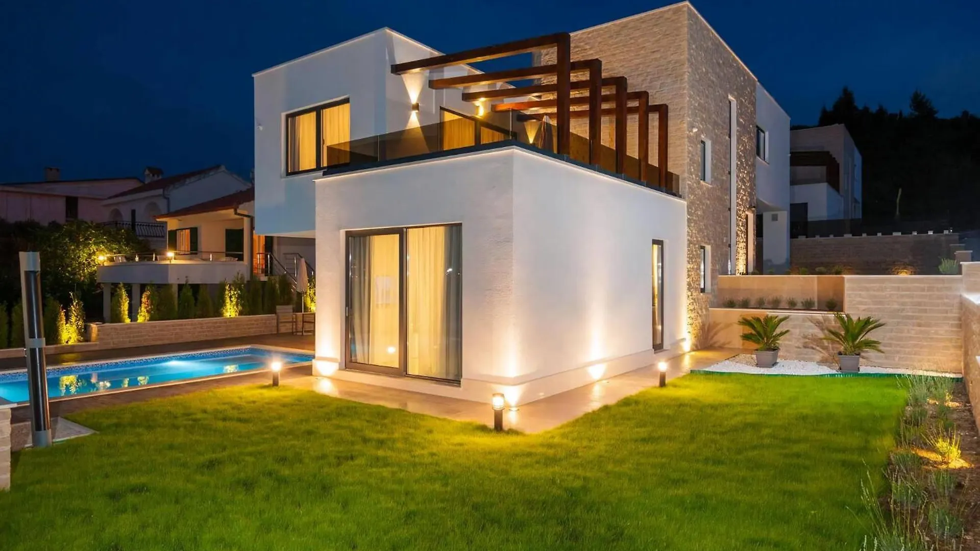 Villa Trogir Deluxe 1 6 Beautiful Bedrooms - Sea Front Private Pools - Sauna