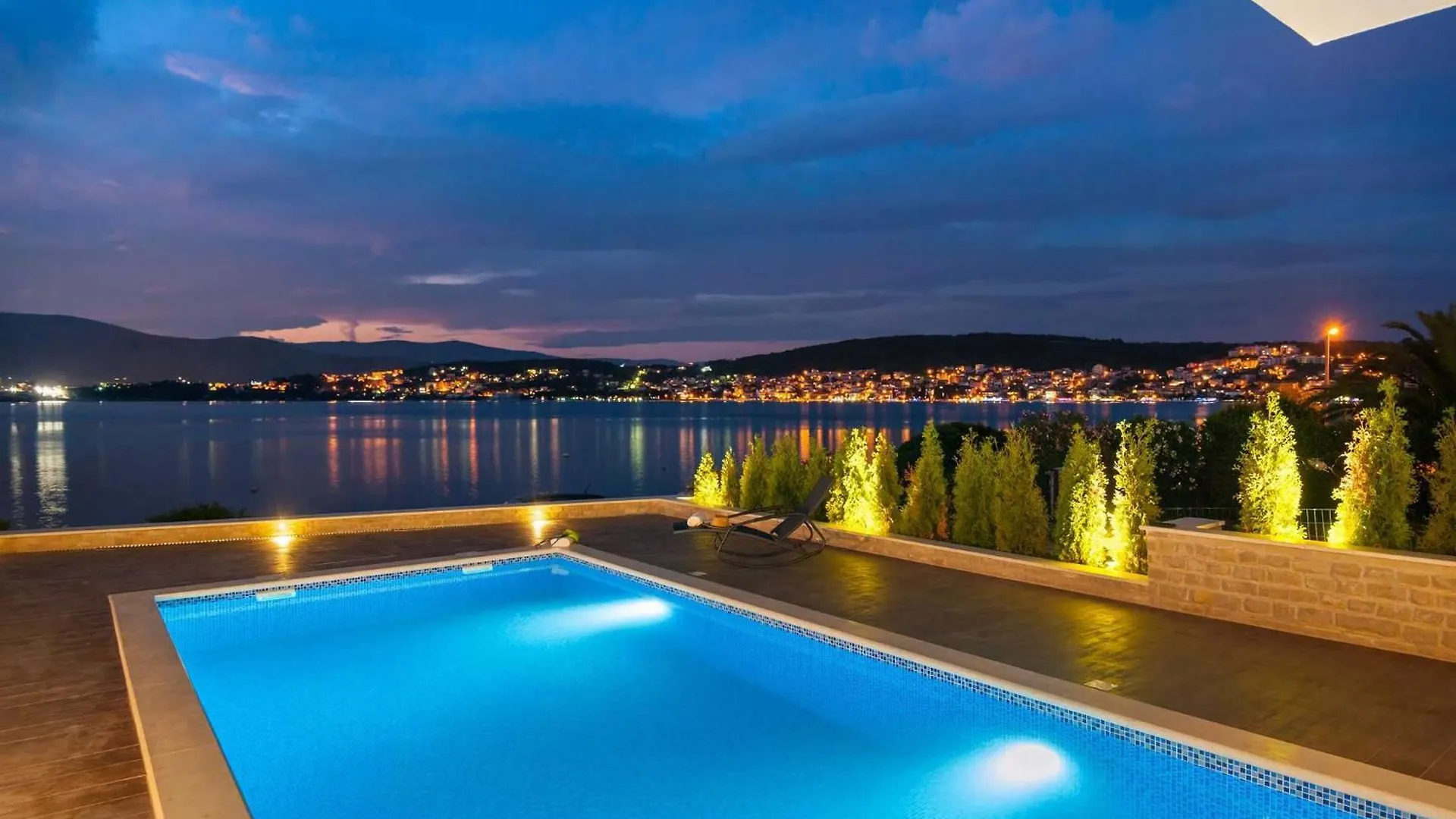 Villa Trogir Deluxe 1 6 Beautiful Bedrooms - Sea Front Private Pools - Sauna